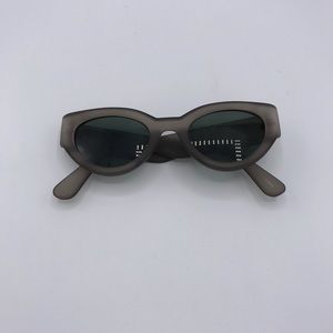 Light Grey Transparent Matte 90’s Sunglasses